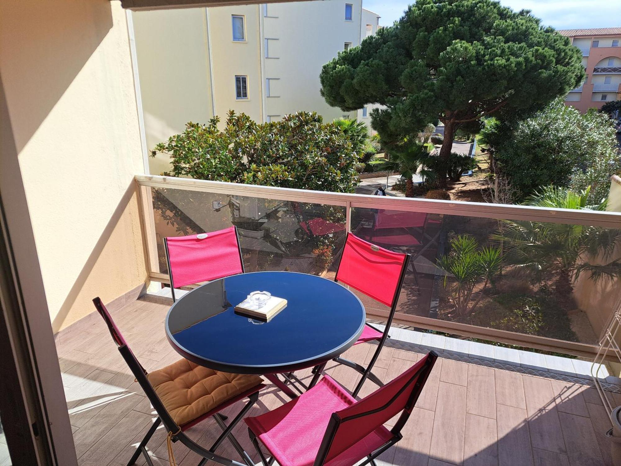Helios 32, T2 Climatise, Parking, 500M Plage Agde Buitenkant foto
