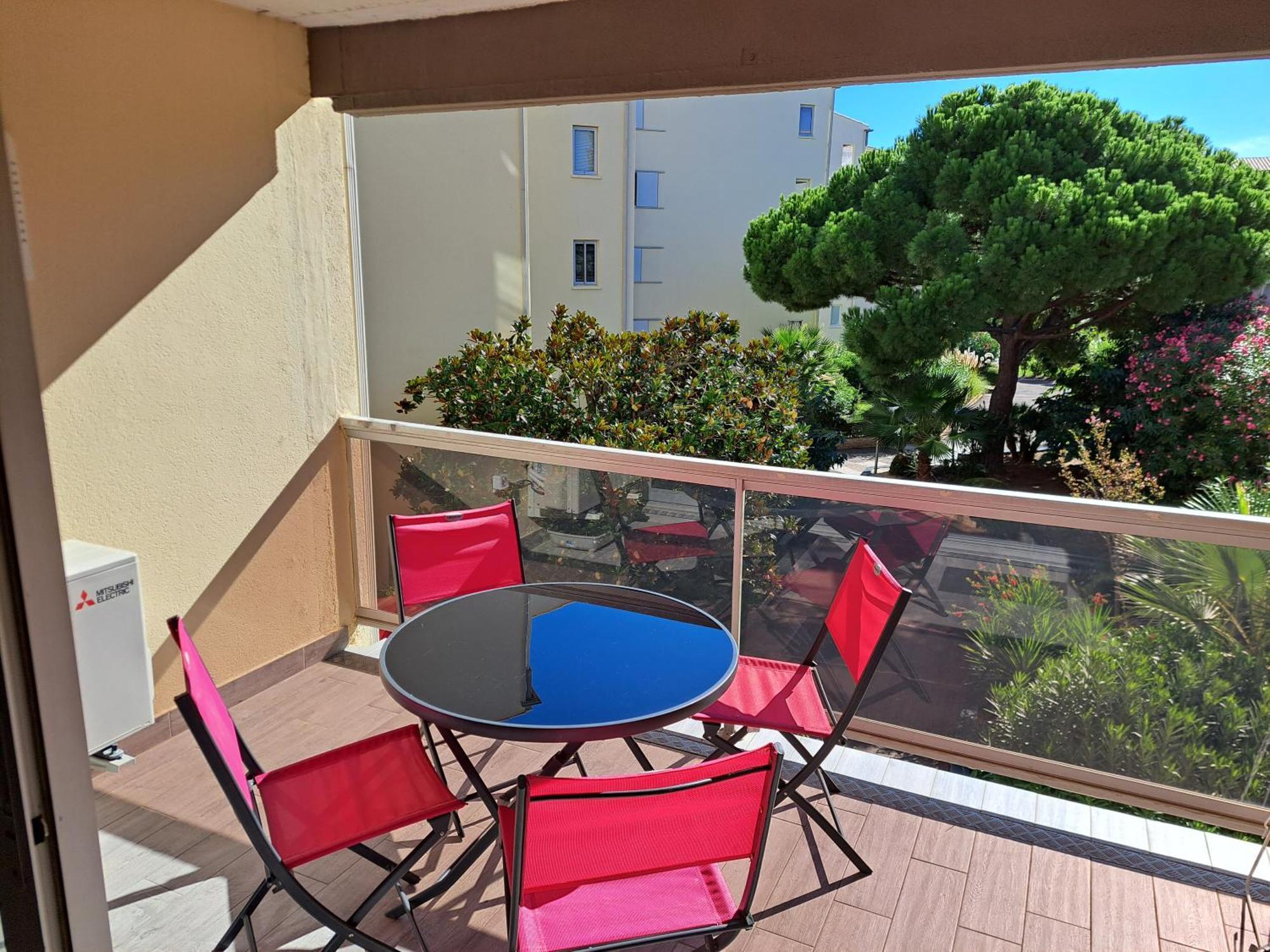 Helios 32, T2 Climatise, Parking, 500M Plage Agde Buitenkant foto