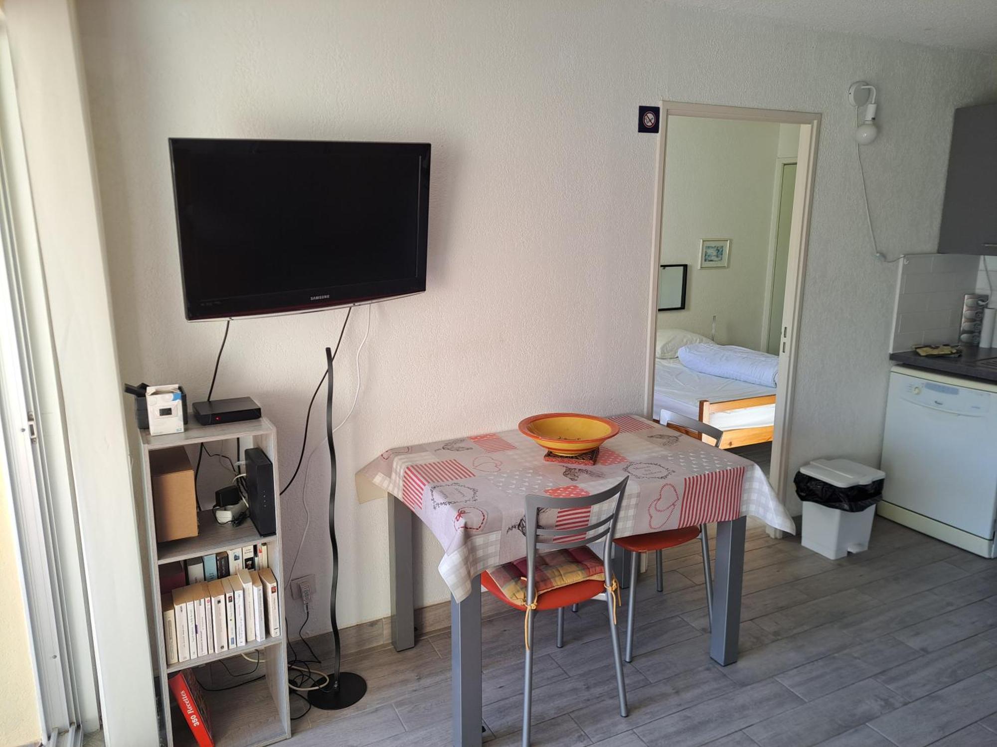 Helios 32, T2 Climatise, Parking, 500M Plage Agde Buitenkant foto